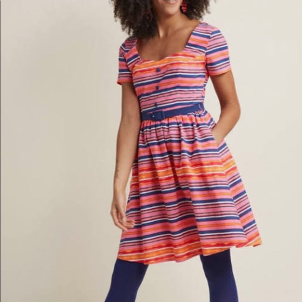 New Mod Cloth fun and funky dress large